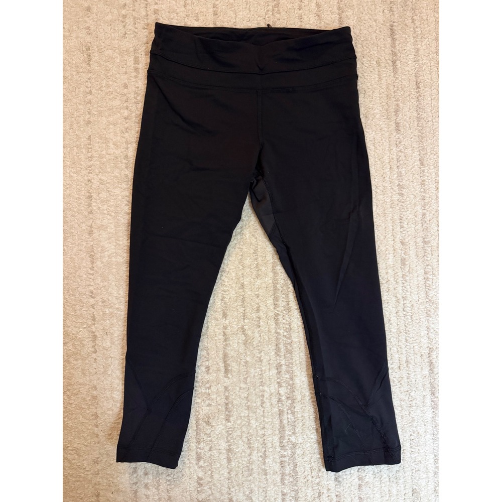 Lululemon Black Cropped Leggings Size 6 Athletic Yoga Pants with Back Pocket